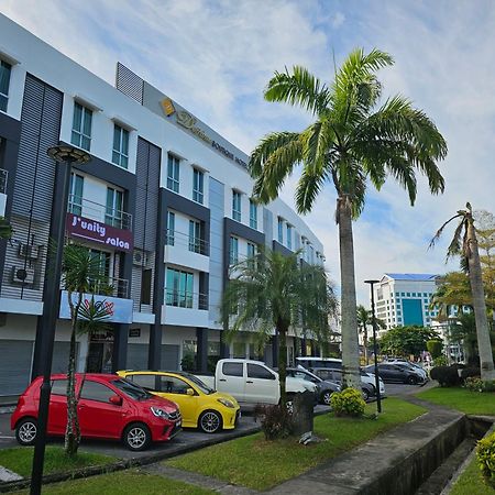 Dehome Boutique Hotel Kuching Zewnętrze zdjęcie