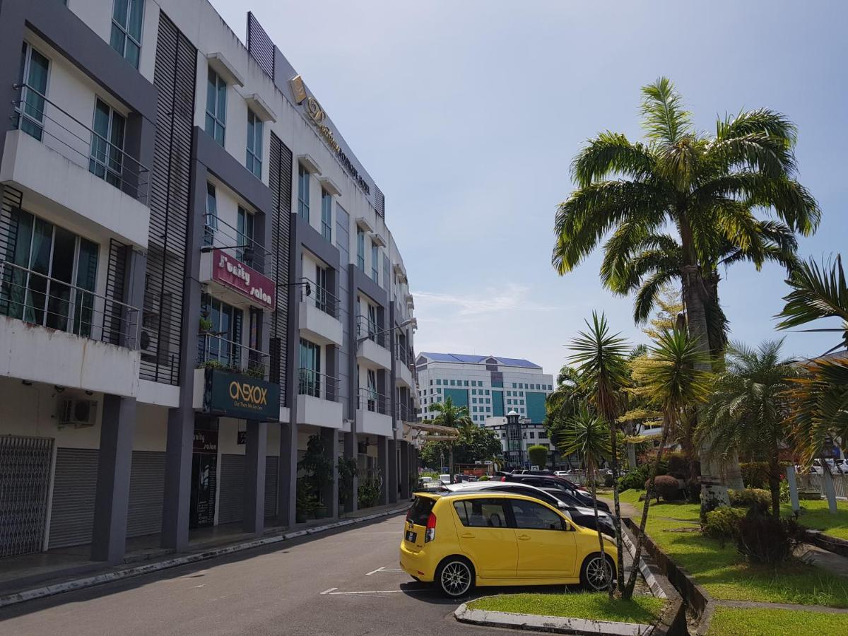 Dehome Boutique Hotel Kuching Zewnętrze zdjęcie