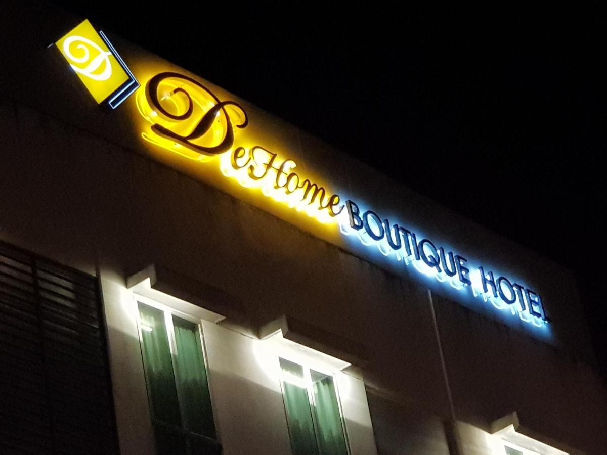 Dehome Boutique Hotel Kuching Zewnętrze zdjęcie