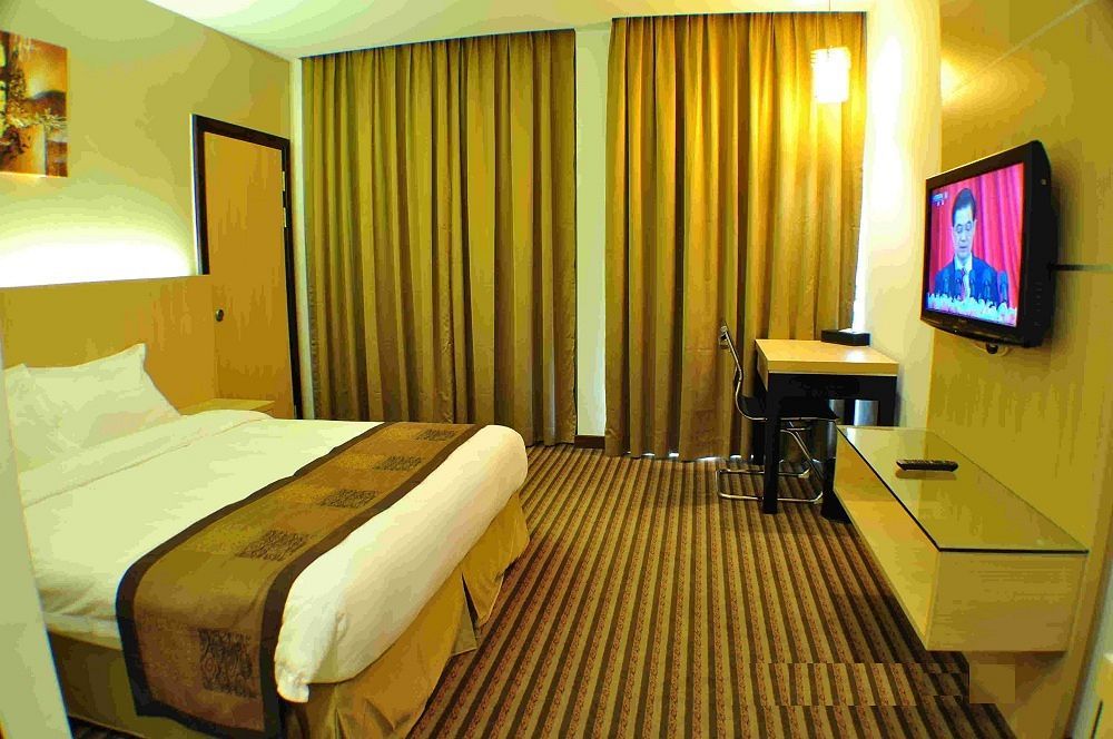 Dehome Boutique Hotel Kuching Zewnętrze zdjęcie