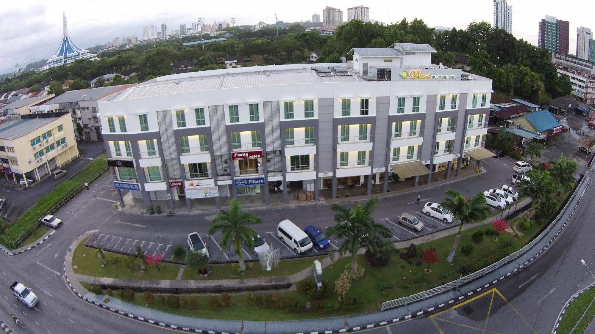 Dehome Boutique Hotel Kuching Zewnętrze zdjęcie