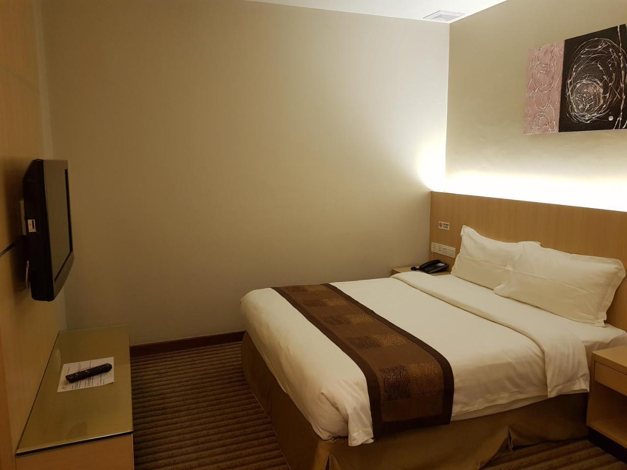 Dehome Boutique Hotel Kuching Zewnętrze zdjęcie