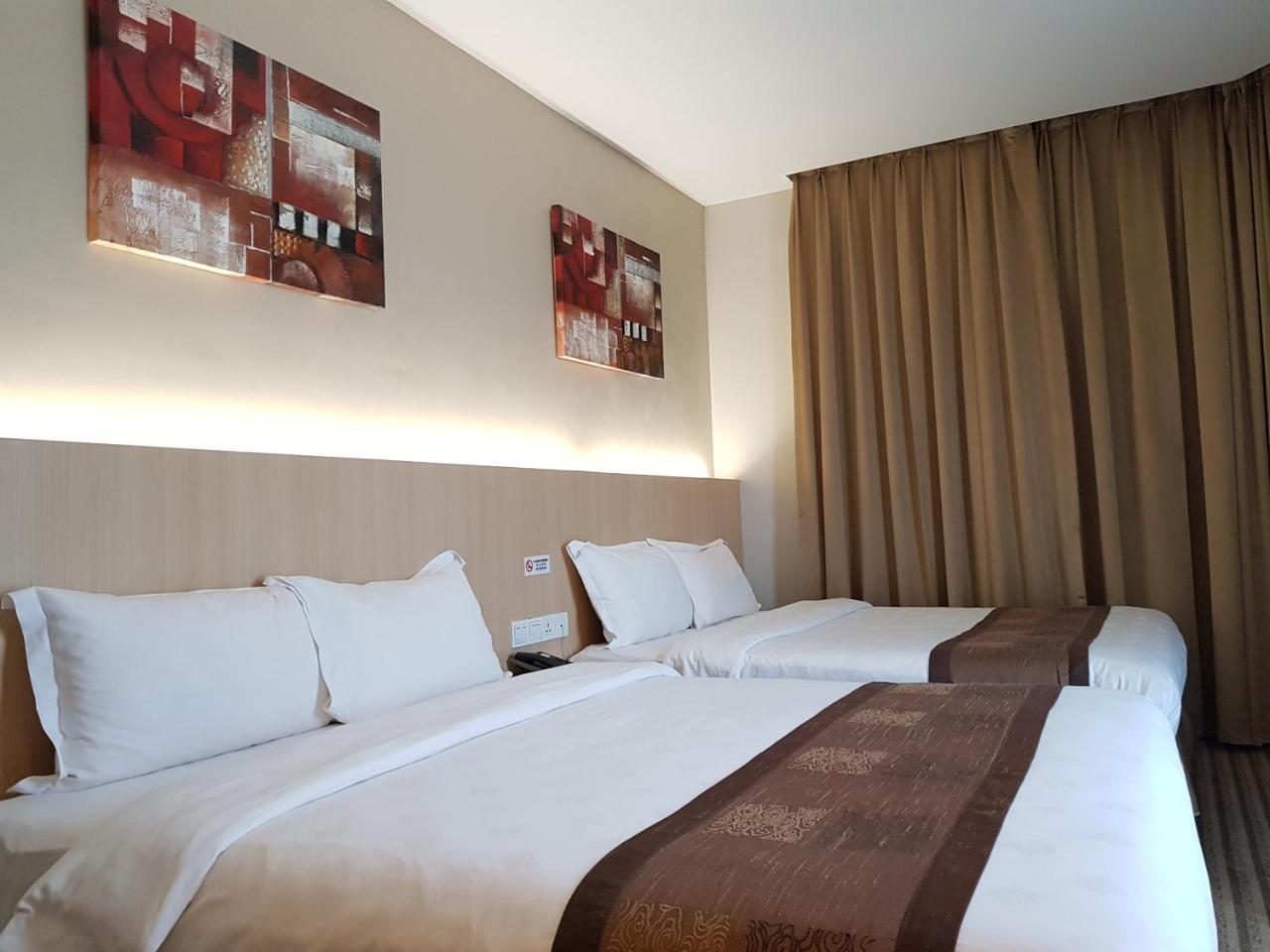 Dehome Boutique Hotel Kuching Zewnętrze zdjęcie
