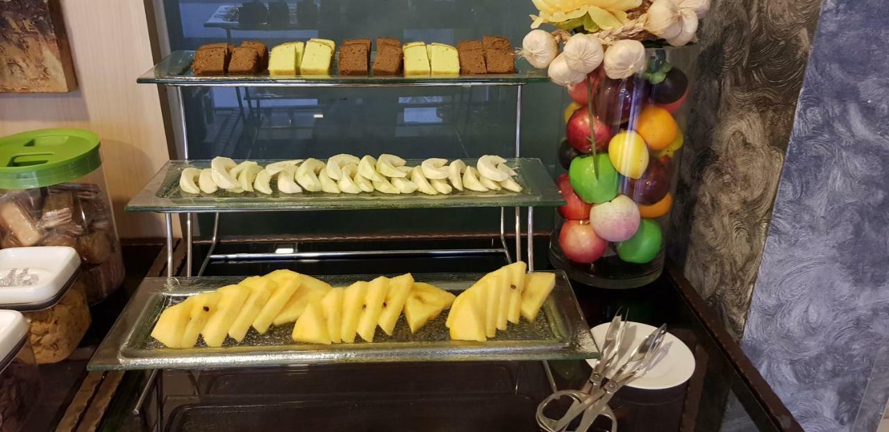 Dehome Boutique Hotel Kuching Zewnętrze zdjęcie