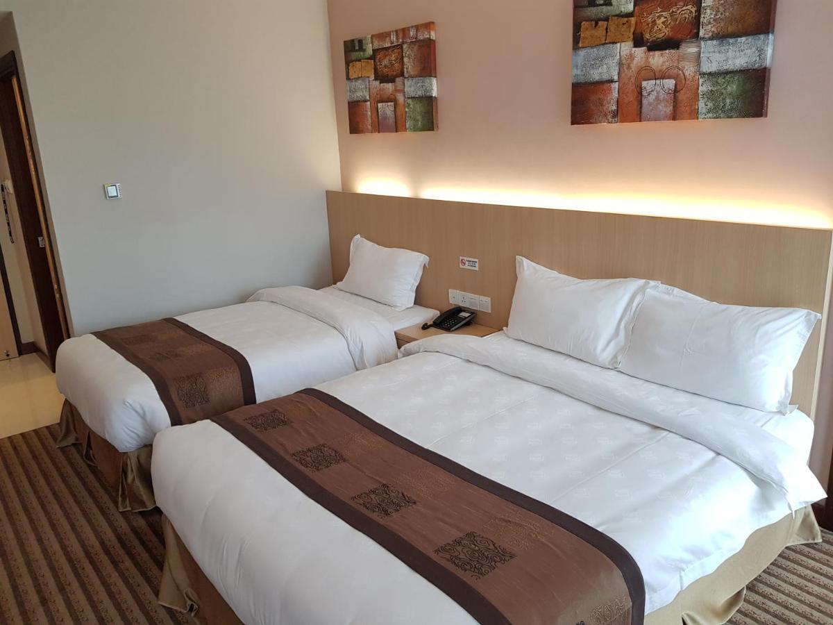 Dehome Boutique Hotel Kuching Zewnętrze zdjęcie